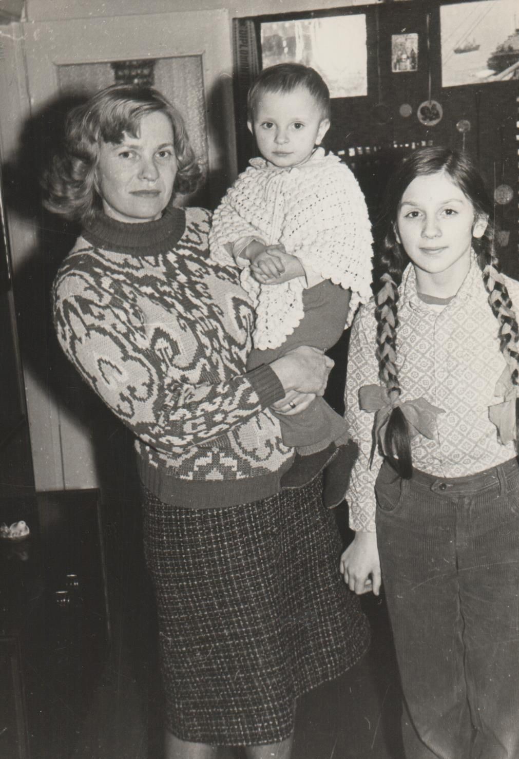 Birutė su dukromis. 1979 m. rugsėjo 16 d.