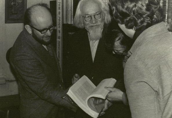 Svečiuose pas antropologą, keliautoją ir rašytoją A. Pošką jo 70-jo gimtadienio dieną. 1979 m. kovo 10 d.